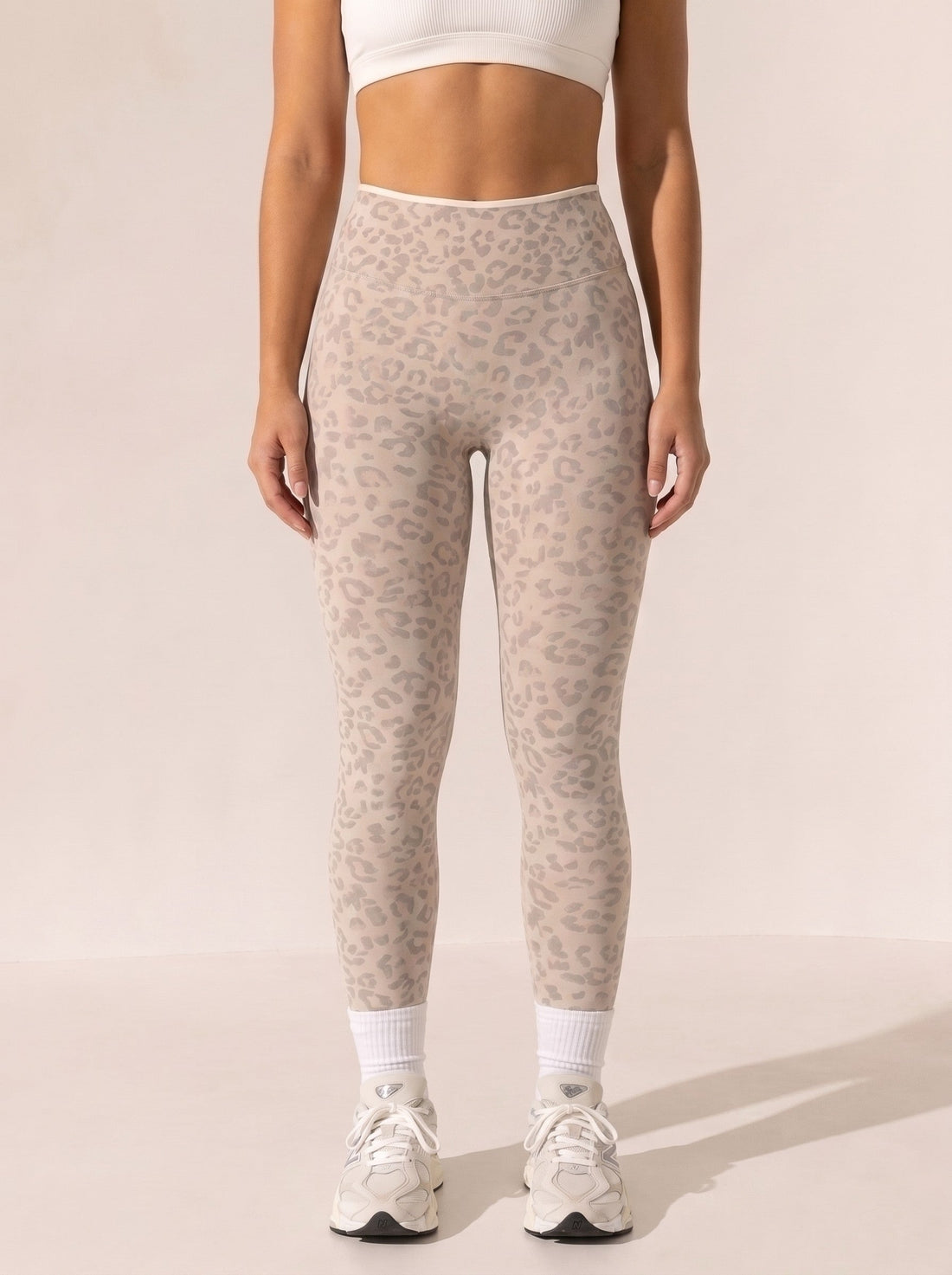 Legging léopard taille haute VONA, coloris Ice Cream, vue de face